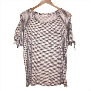 GAP Monochrome Geometric Short Sleeve Top